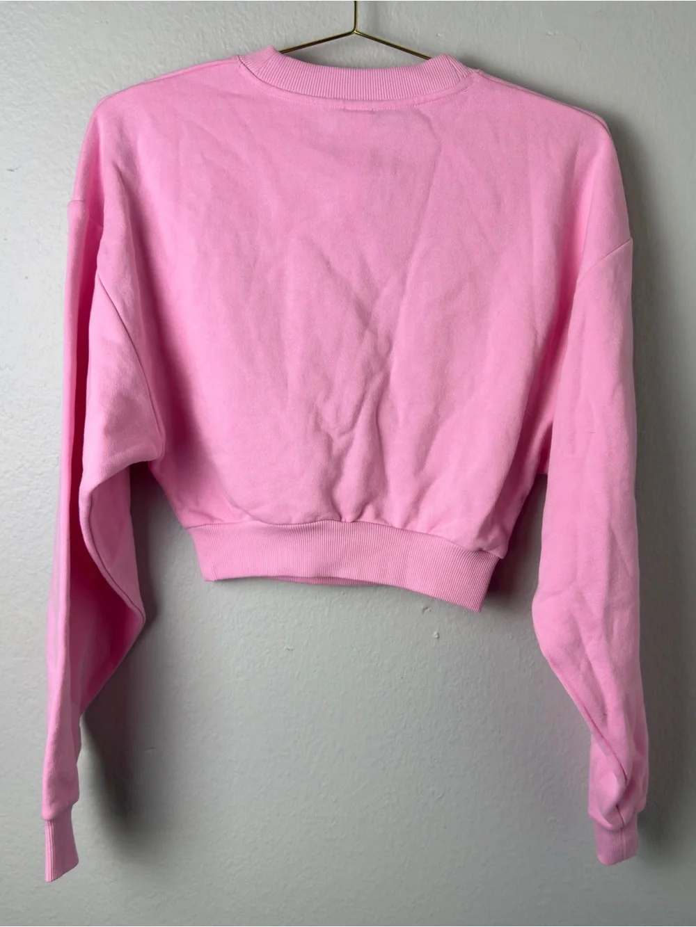 Alo Cropped Accolade Crewneck Sweet Pink